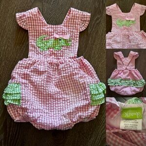 Girls Classic Whimsy Bubble Outfit size 12M Month Pink Gingham Alligator